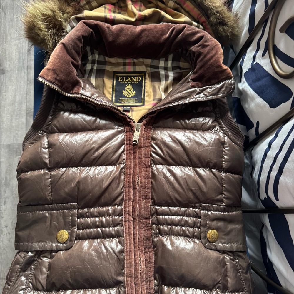 Elan Chocolate Brown Vest with Fur Collar detachable like new